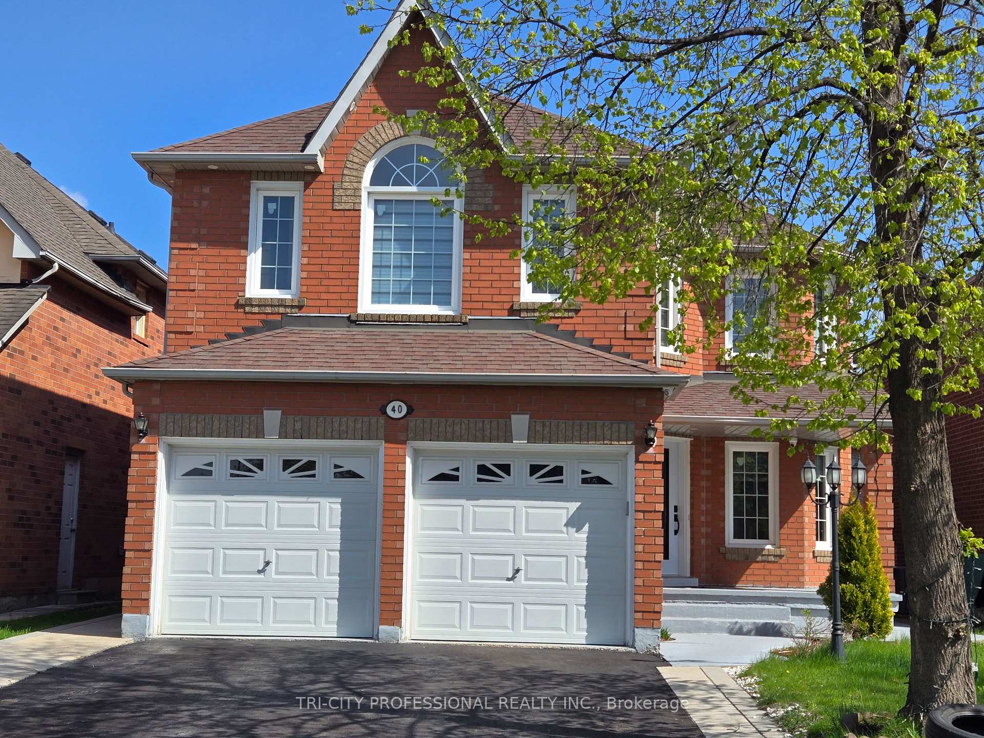 Photo 1 of 40 Brinkley Drive, Brampton, Snelgrove — HOMEH