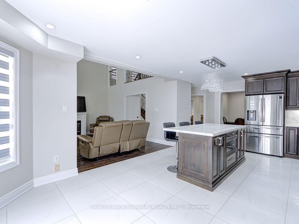 Photo 15 of 40 Brinkley Drive, Brampton, Snelgrove — HOMEH
