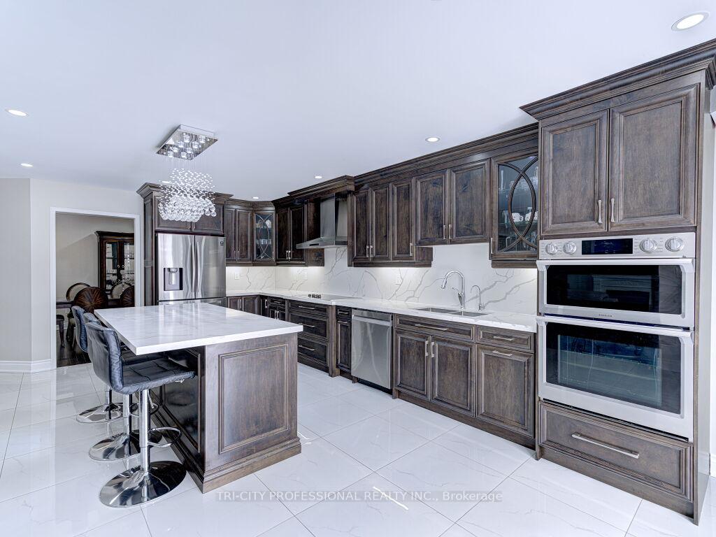 Photo 16 of 40 Brinkley Drive, Brampton, Snelgrove — HOMEH