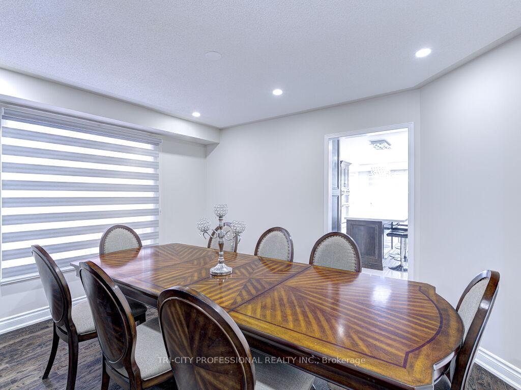 Photo 19 of 40 Brinkley Drive, Brampton, Snelgrove — HOMEH