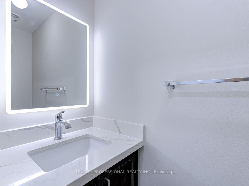 Photo 28 of 40 Brinkley Drive, Brampton, Snelgrove — HOMEH