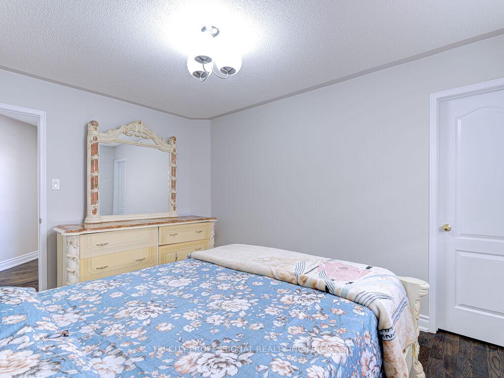 Photo 46 of 40 Brinkley Drive, Brampton, Snelgrove — HOMEH