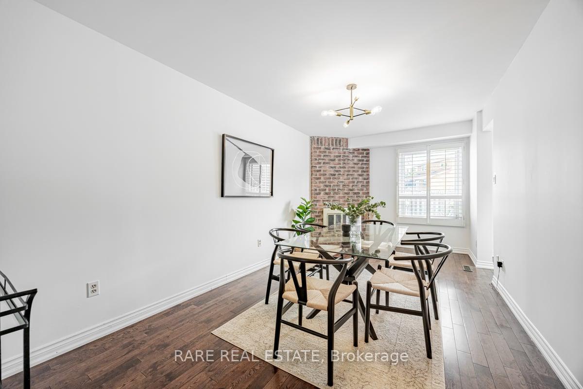 Photo 5 of 5 Mabley Crescent, Vaughan, Lakeview Estates — HOMEH