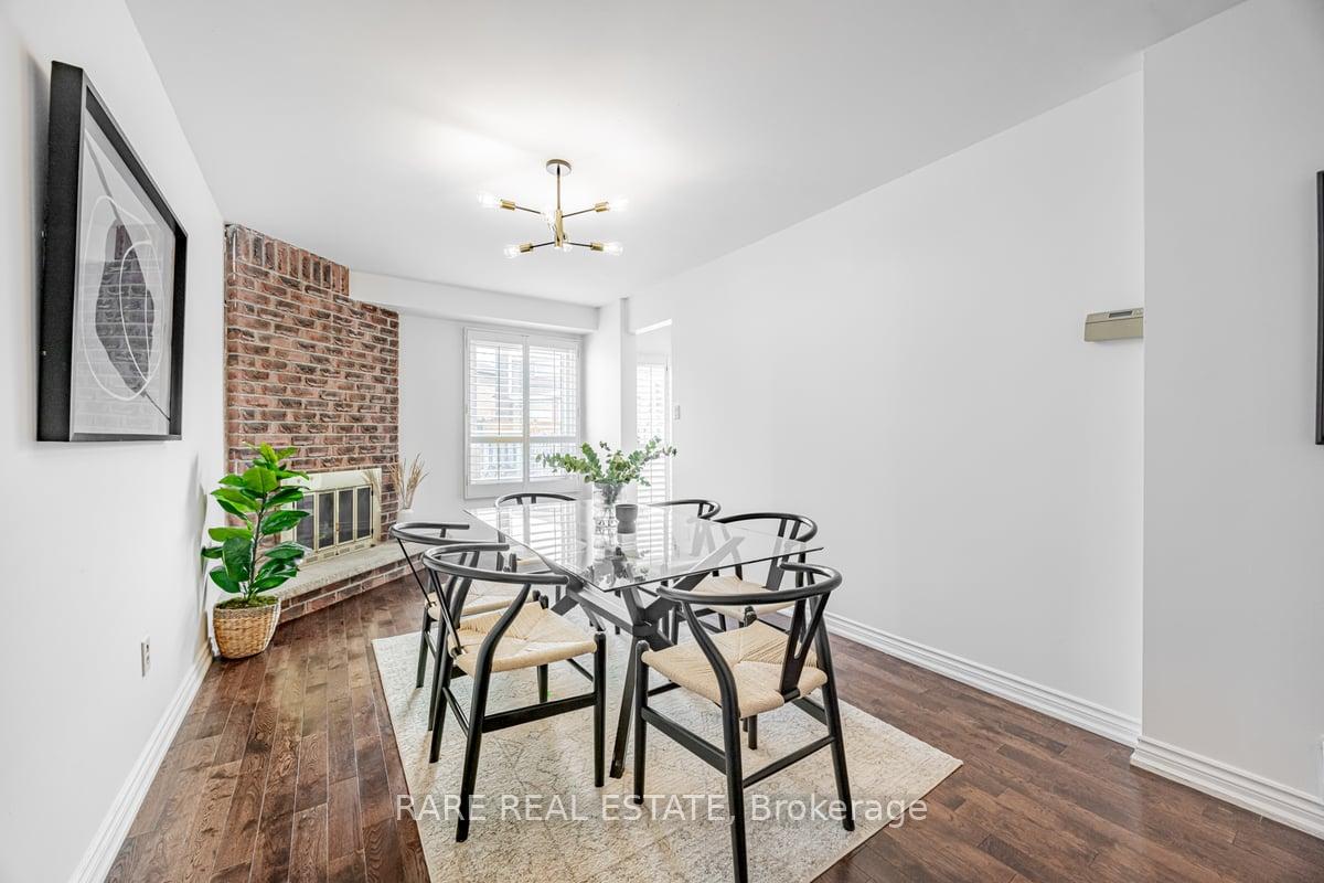 Photo 6 of 5 Mabley Crescent, Vaughan, Lakeview Estates — HOMEH