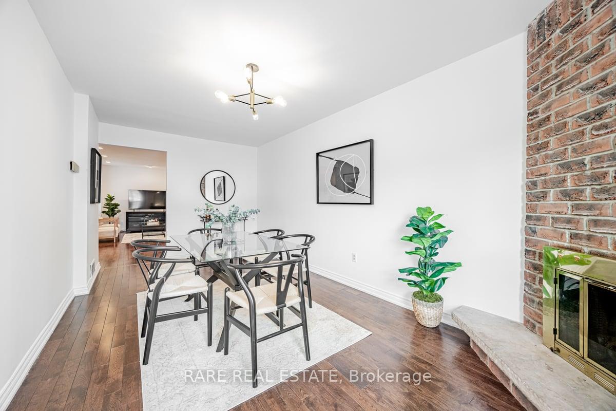 Photo 7 of 5 Mabley Crescent, Vaughan, Lakeview Estates — HOMEH