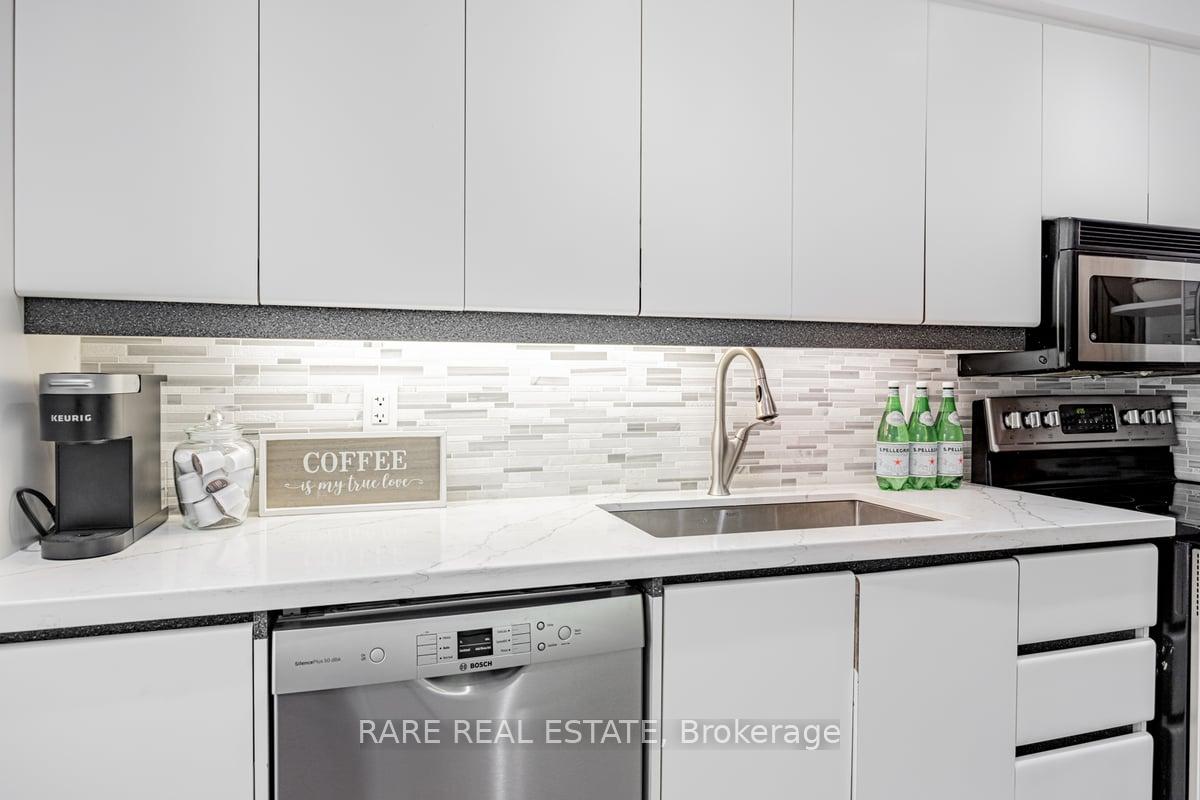 Photo 11 of 5 Mabley Crescent, Vaughan, Lakeview Estates — HOMEH