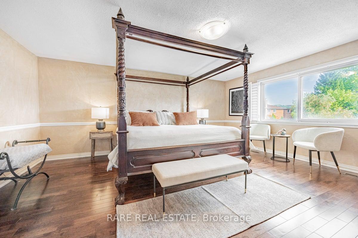 Photo 16 of 5 Mabley Crescent, Vaughan, Lakeview Estates — HOMEH
