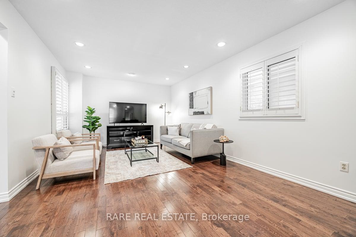 Photo 26 of 5 Mabley Crescent, Vaughan, Lakeview Estates — HOMEH