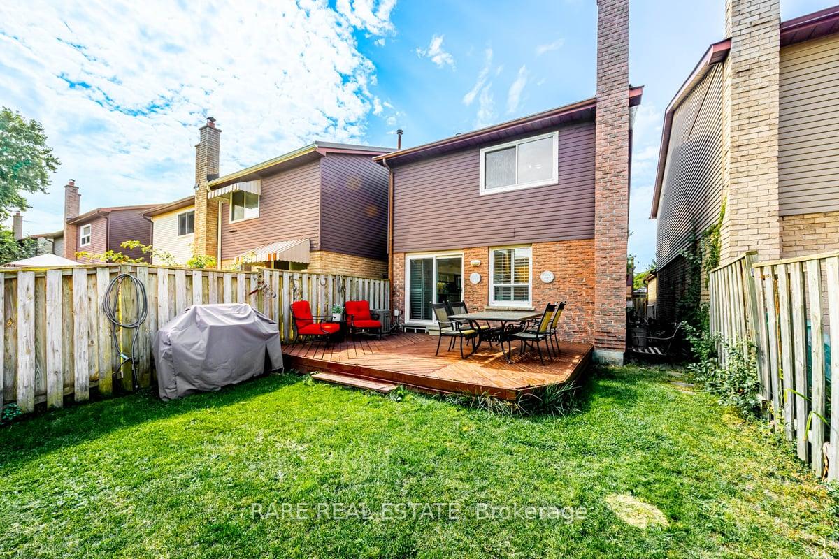 Photo 32 of 5 Mabley Crescent, Vaughan, Lakeview Estates — HOMEH