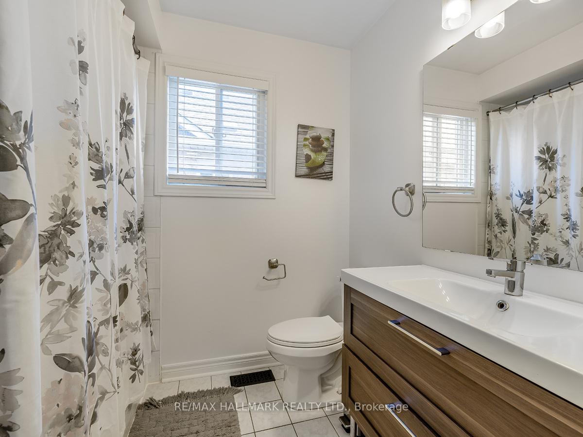 Photo 19 of 101 Kale Crescent, Vaughan, Maple — HOMEH