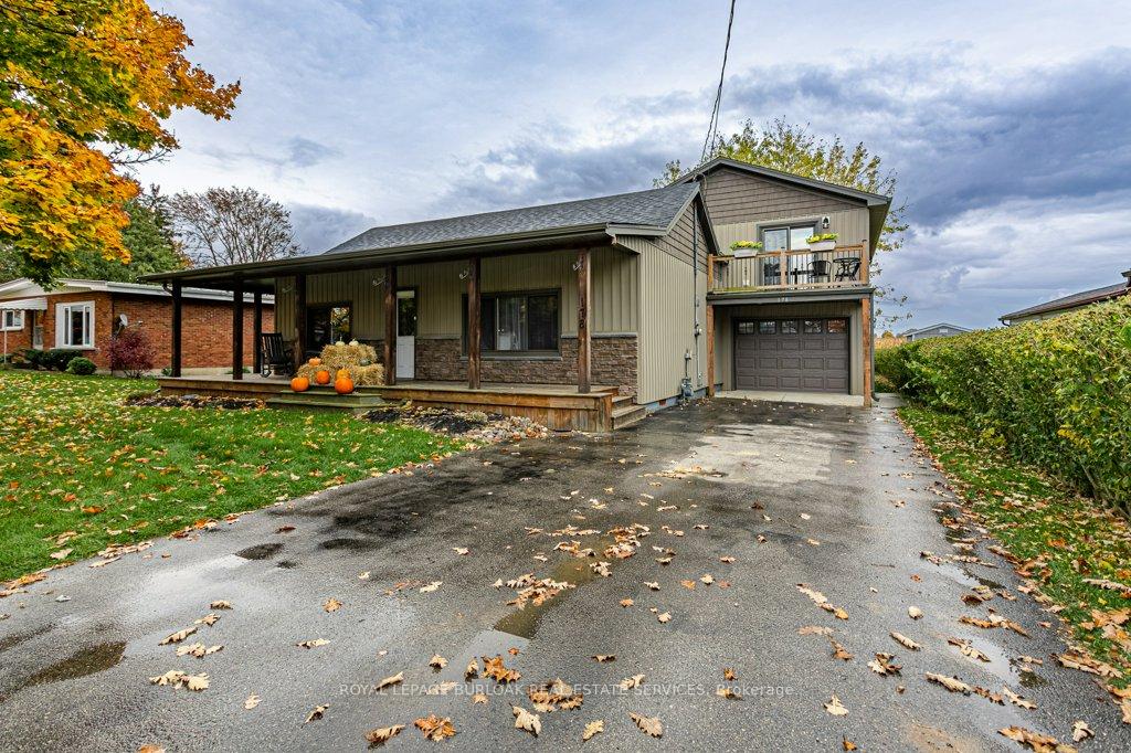 Photo 3 of 178 Elk Street, Aylmer — HOMEH