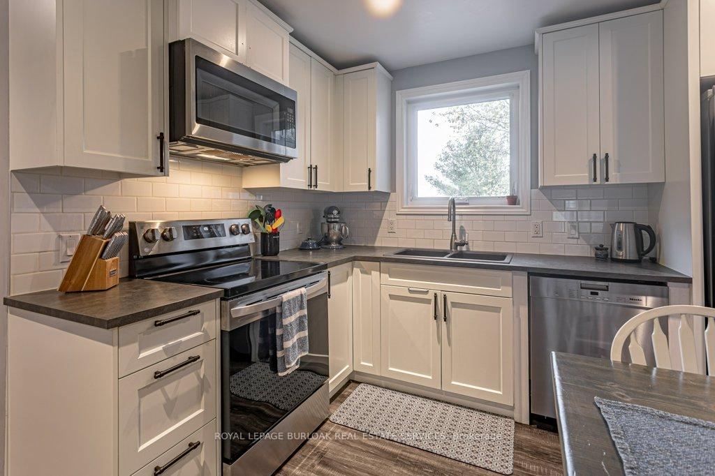 Photo 10 of 178 Elk Street, Aylmer — HOMEH