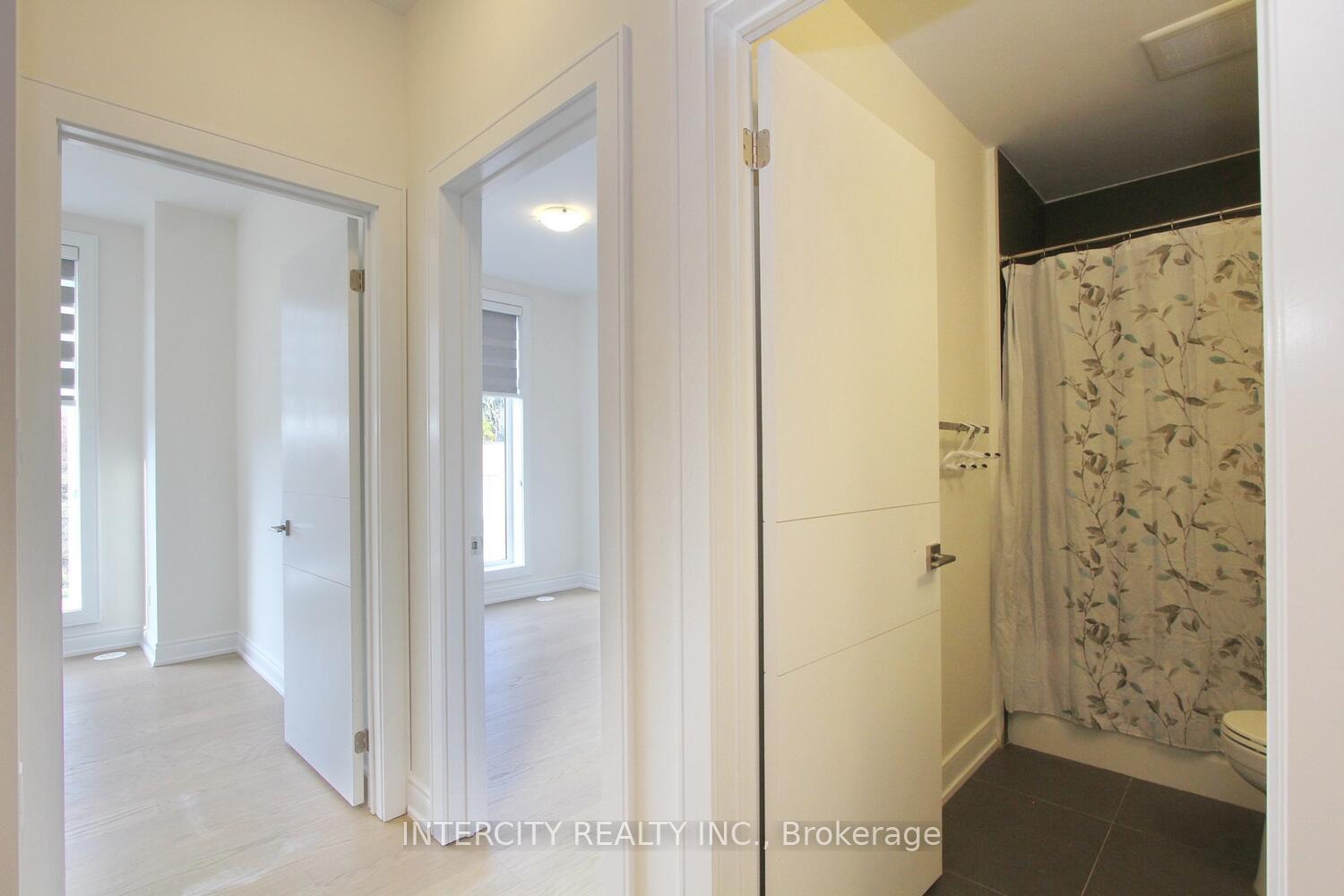 Photo 32 of 11 Desiree Place, Caledon, Bolton West — HOMEH