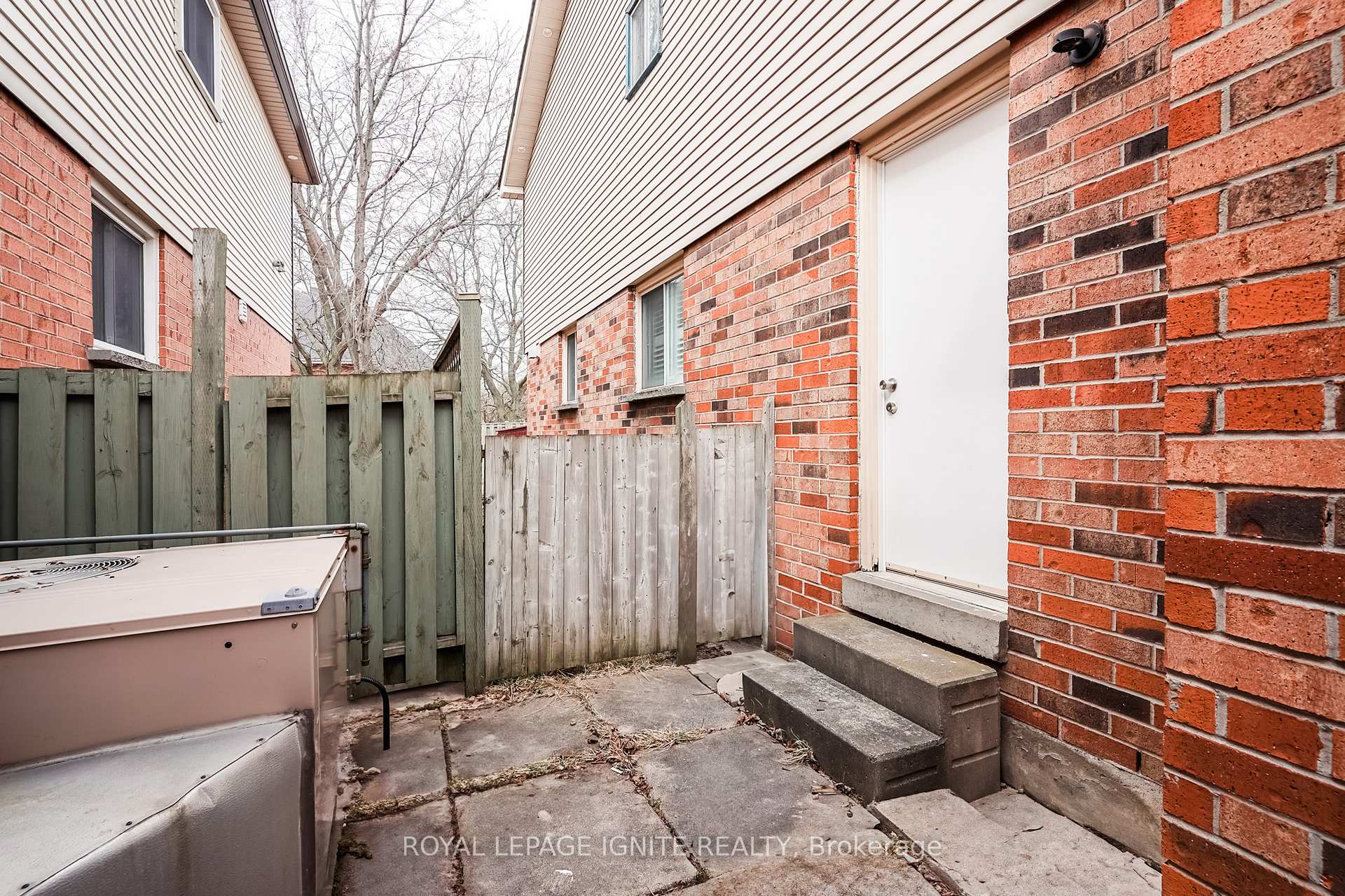 Photo 4 of Unit Basement, 265 Wright Crescent, Ajax, Central — HOMEH