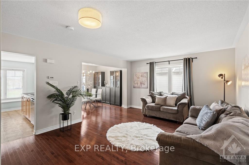 Photo 7 of 2090 Madrid Avenue, Ottawa, Barrhaven - Heritage Park — HOMEH