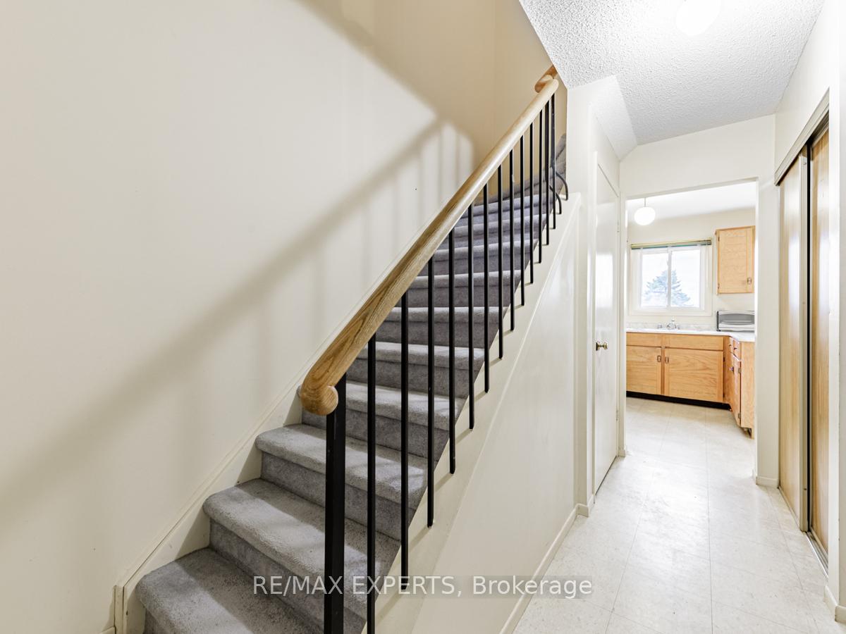 Photo 15 of 50 New Seabury Drive, Vaughan, Glen Shields — HOMEH