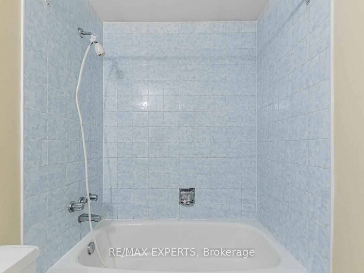 Photo 21 of 50 New Seabury Drive, Vaughan, Glen Shields — HOMEH