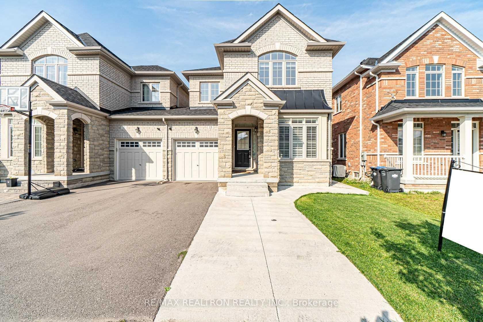 Front of Unit Bsmt, 13 Bengel Road