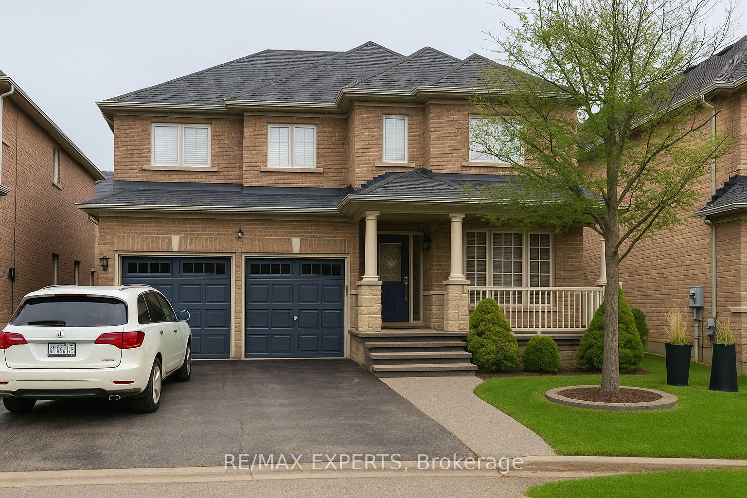 Front of Unit UPPER, 78 Bluffwood Crescent