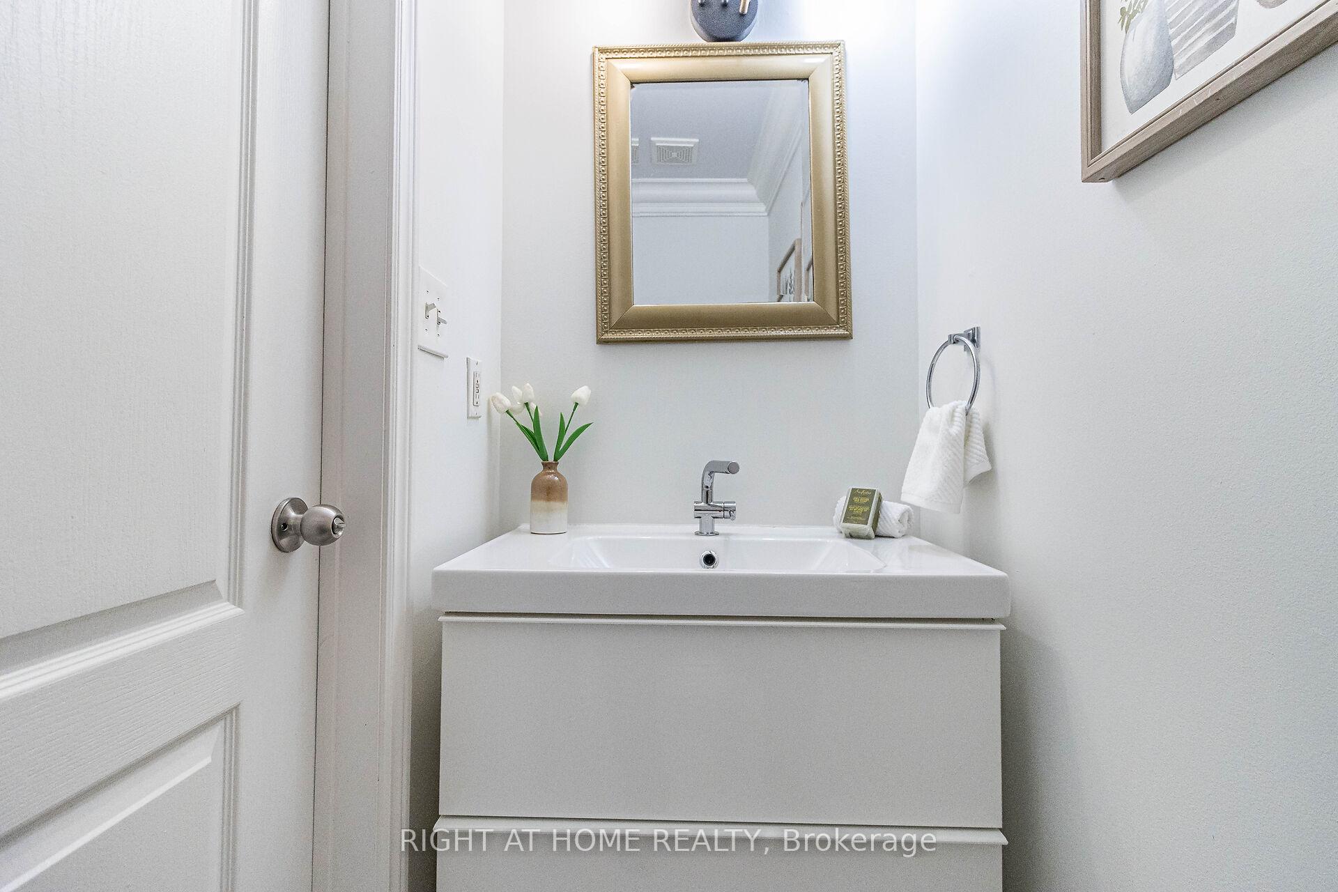 Photo 16 of 137 Queen Isabella Crescent, Vaughan, Vellore Village — HOMEH