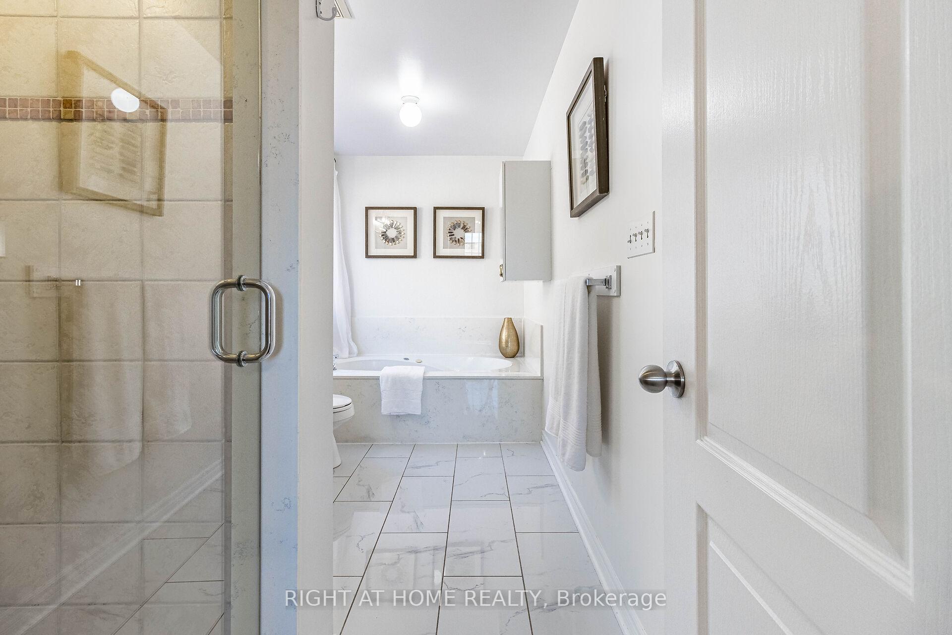 Photo 21 of 137 Queen Isabella Crescent, Vaughan, Vellore Village — HOMEH