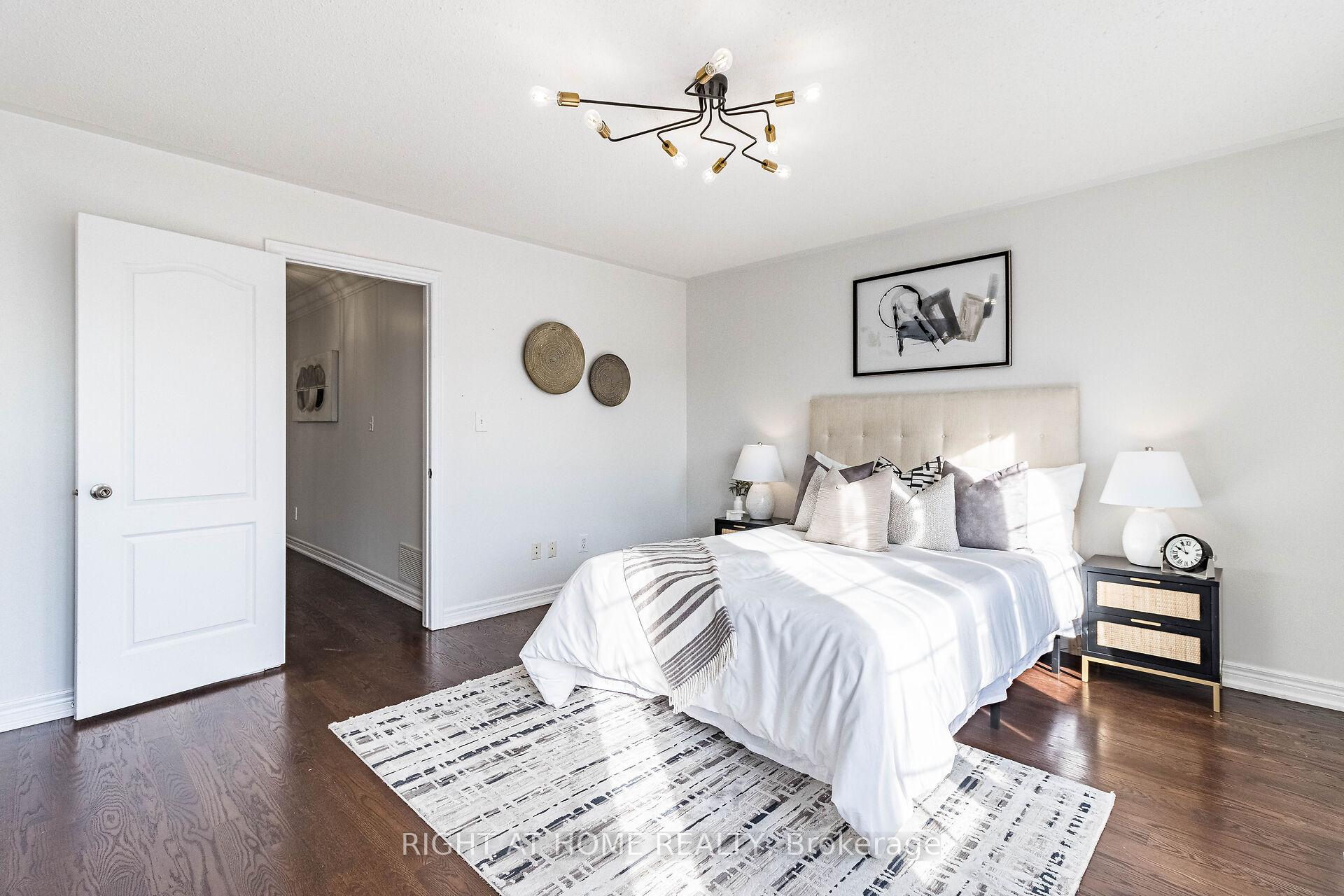 Photo 25 of 137 Queen Isabella Crescent, Vaughan, Vellore Village — HOMEH