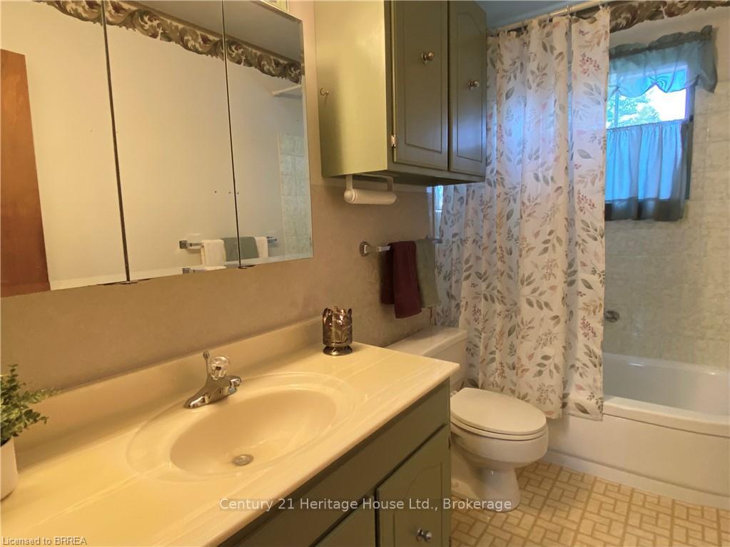 Photo 11 of 41 Dunsdon Street, Brant, Brantford Twp — HOMEH