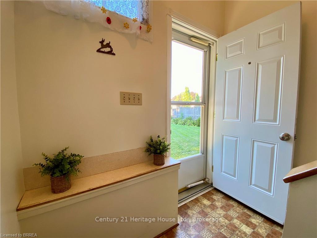 Photo 18 of 41 Dunsdon Street, Brant, Brantford Twp — HOMEH