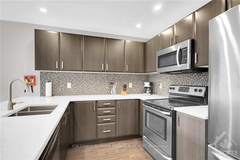 Photo 9 of 411 Meadowhawk Crescent, Ottawa, Barrhaven - Half Moon Bay — HOMEH
