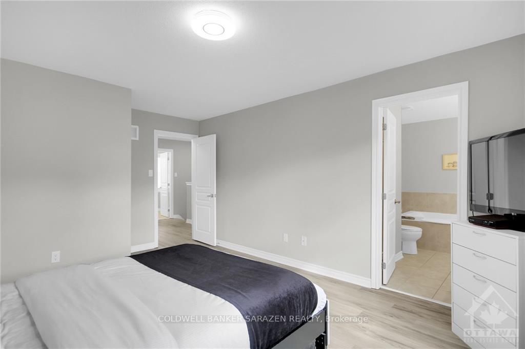 Photo 18 of 411 Meadowhawk Crescent, Ottawa, Barrhaven - Half Moon Bay — HOMEH