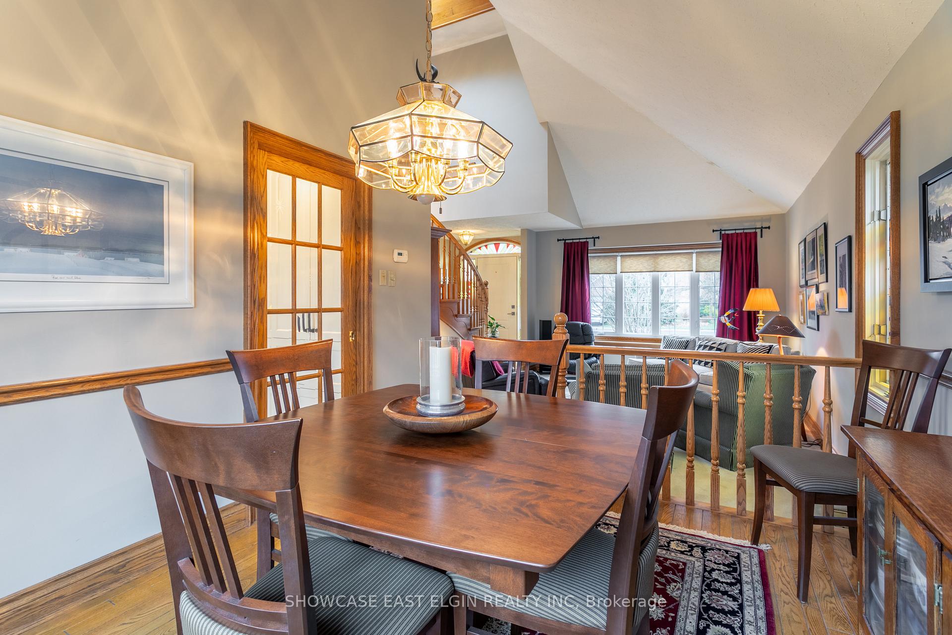 Photo 11 of 28 Sinclair Crescent, Aylmer — HOMEH