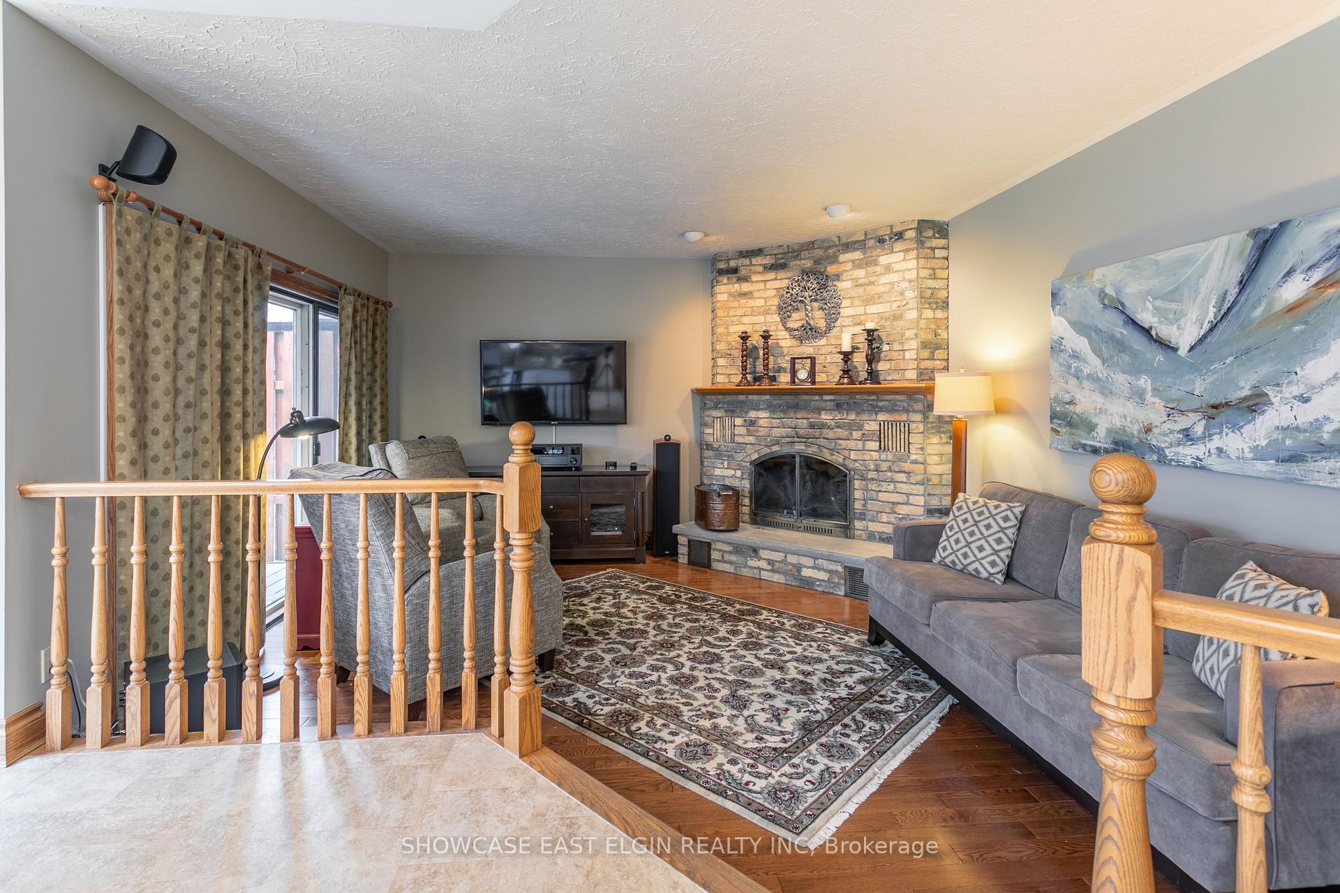 Photo 14 of 28 Sinclair Crescent, Aylmer — HOMEH