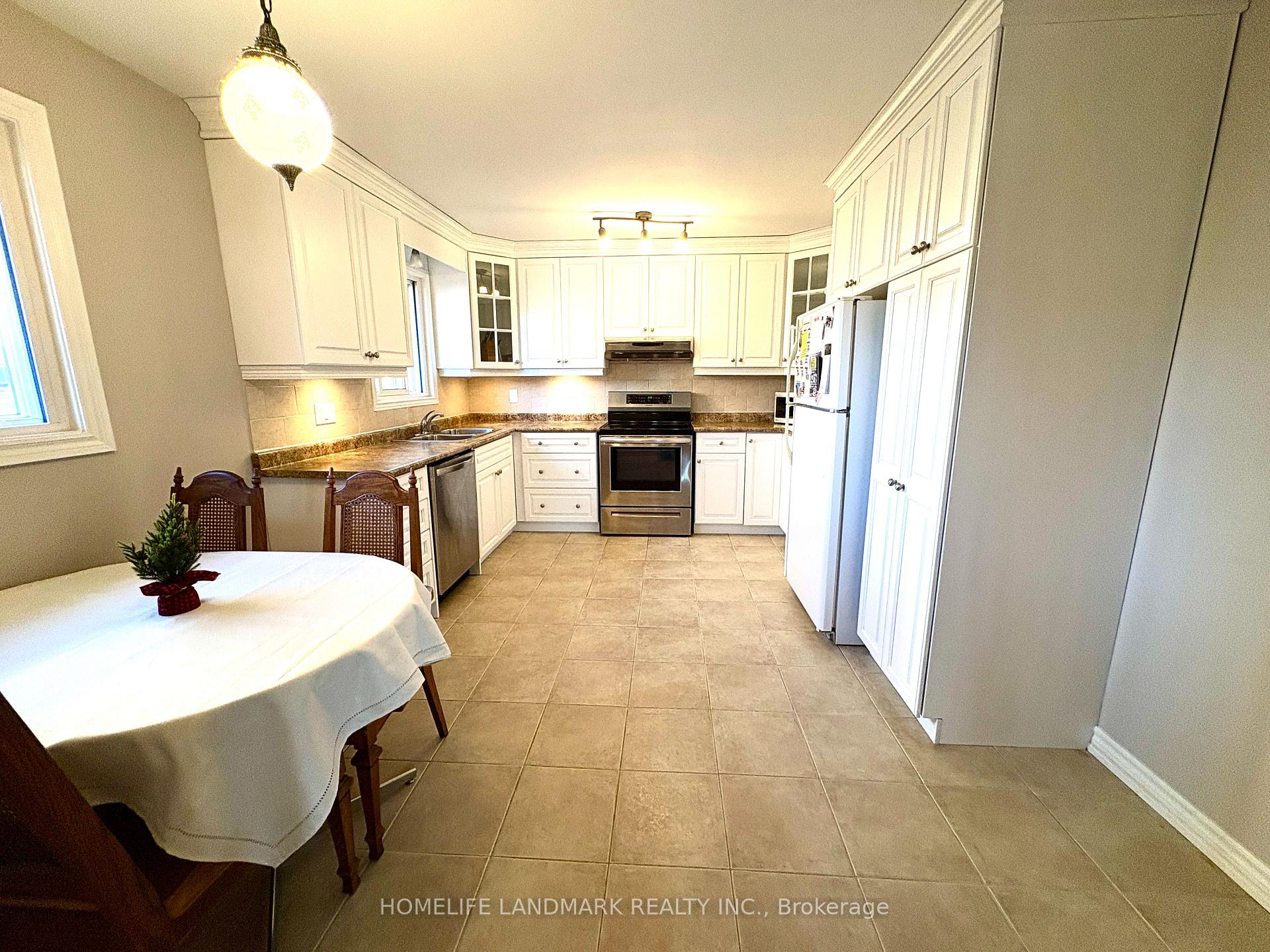 Photo 7 of 129 Glen Shields Avenue, Vaughan, Glen Shields — HOMEH