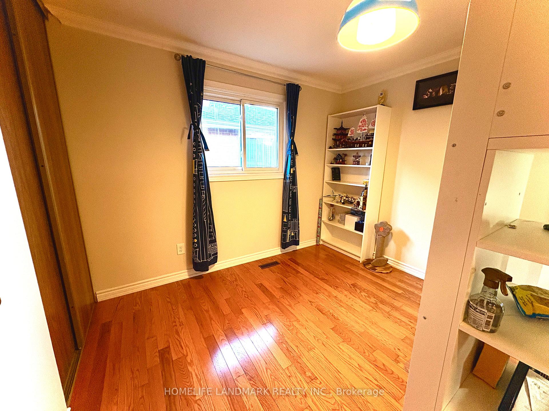 Photo 13 of 129 Glen Shields Avenue, Vaughan, Glen Shields — HOMEH
