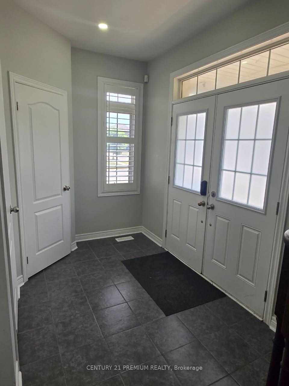 Photo 13 of 49 Clearfield Drive, Brampton, Bram East — HOMEH