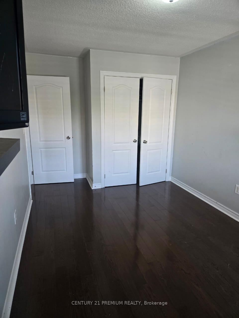 Photo 9 of 49 Clearfield Drive, Brampton, Bram East — HOMEH