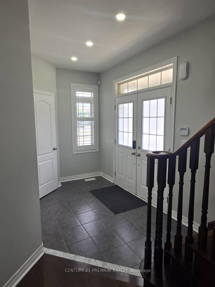 Photo 11 of 49 Clearfield Drive, Brampton, Bram East — HOMEH