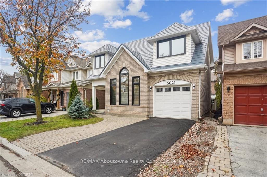 Front of 5021 Bunton Crescent