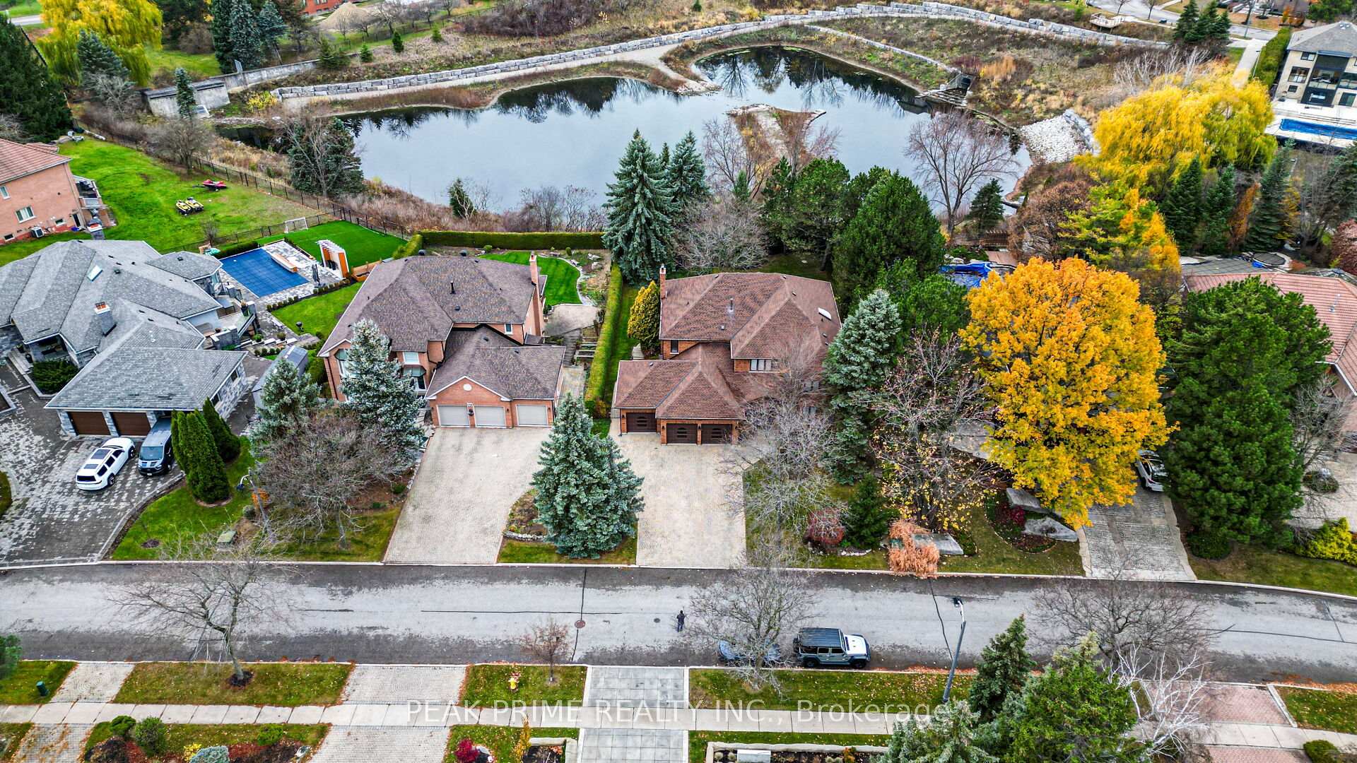 Photo 3 of 120 Bell Harbour Place, Vaughan, East Woodbridge — HOMEH