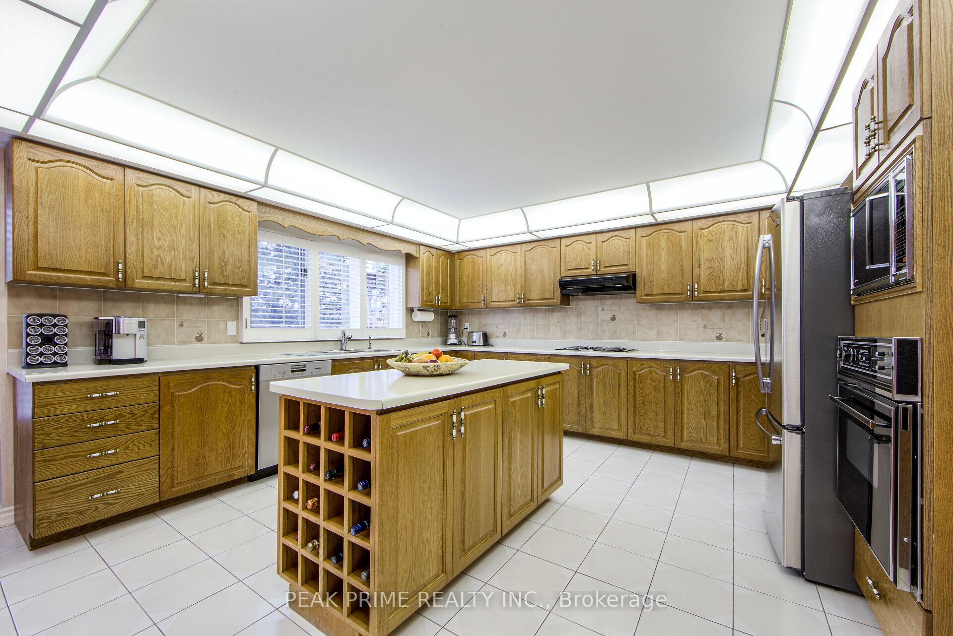 Photo 11 of 120 Bell Harbour Place, Vaughan, East Woodbridge — HOMEH