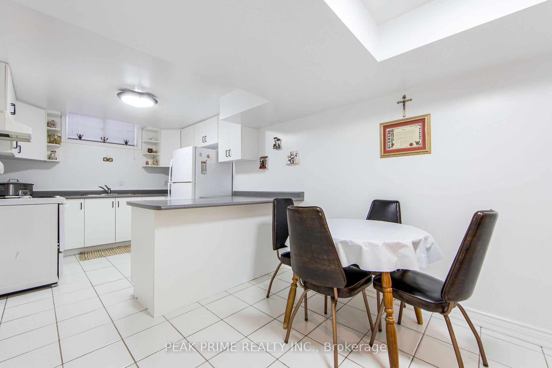 Photo 25 of 120 Bell Harbour Place, Vaughan, East Woodbridge — HOMEH