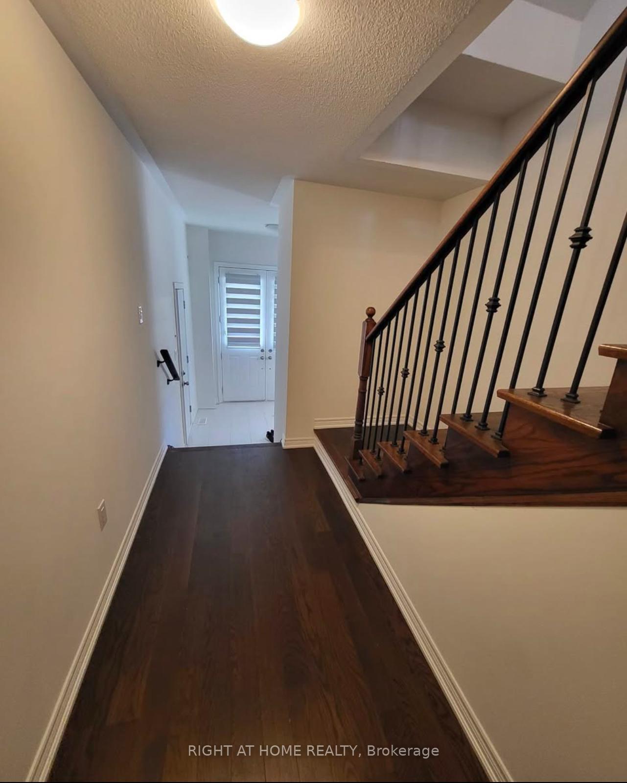 Photo 17 of Unit Unit A, 27 Hashmi Place, Brampton, Credit Valley — HOMEH