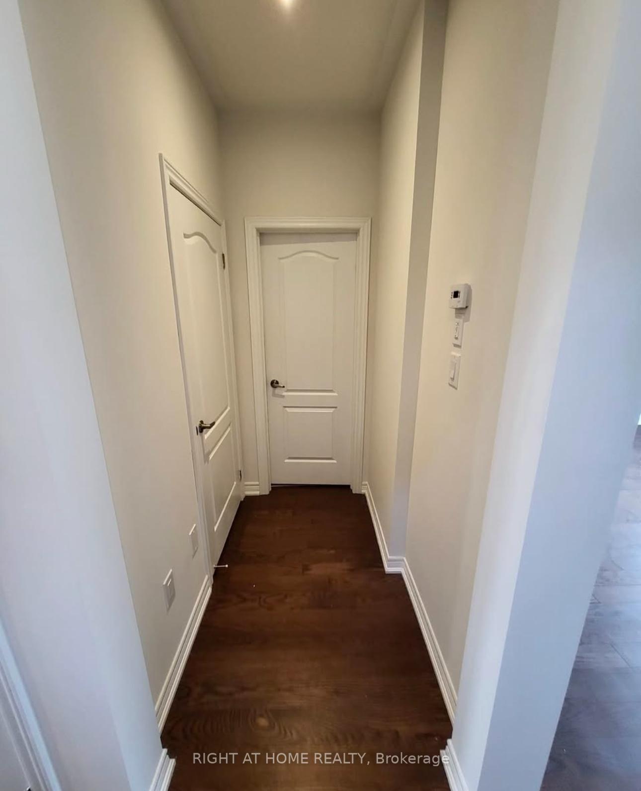 Photo 5 of Unit Unit A, 27 Hashmi Place, Brampton, Credit Valley — HOMEH