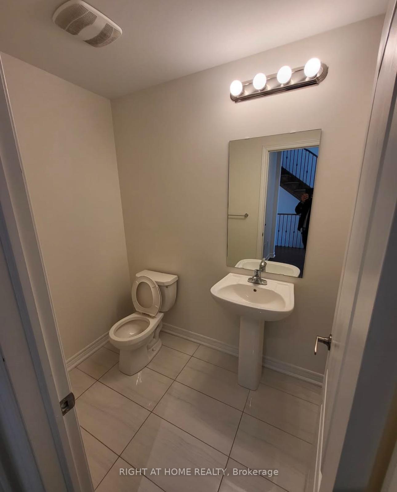 Photo 12 of Unit Unit A, 27 Hashmi Place, Brampton, Credit Valley — HOMEH