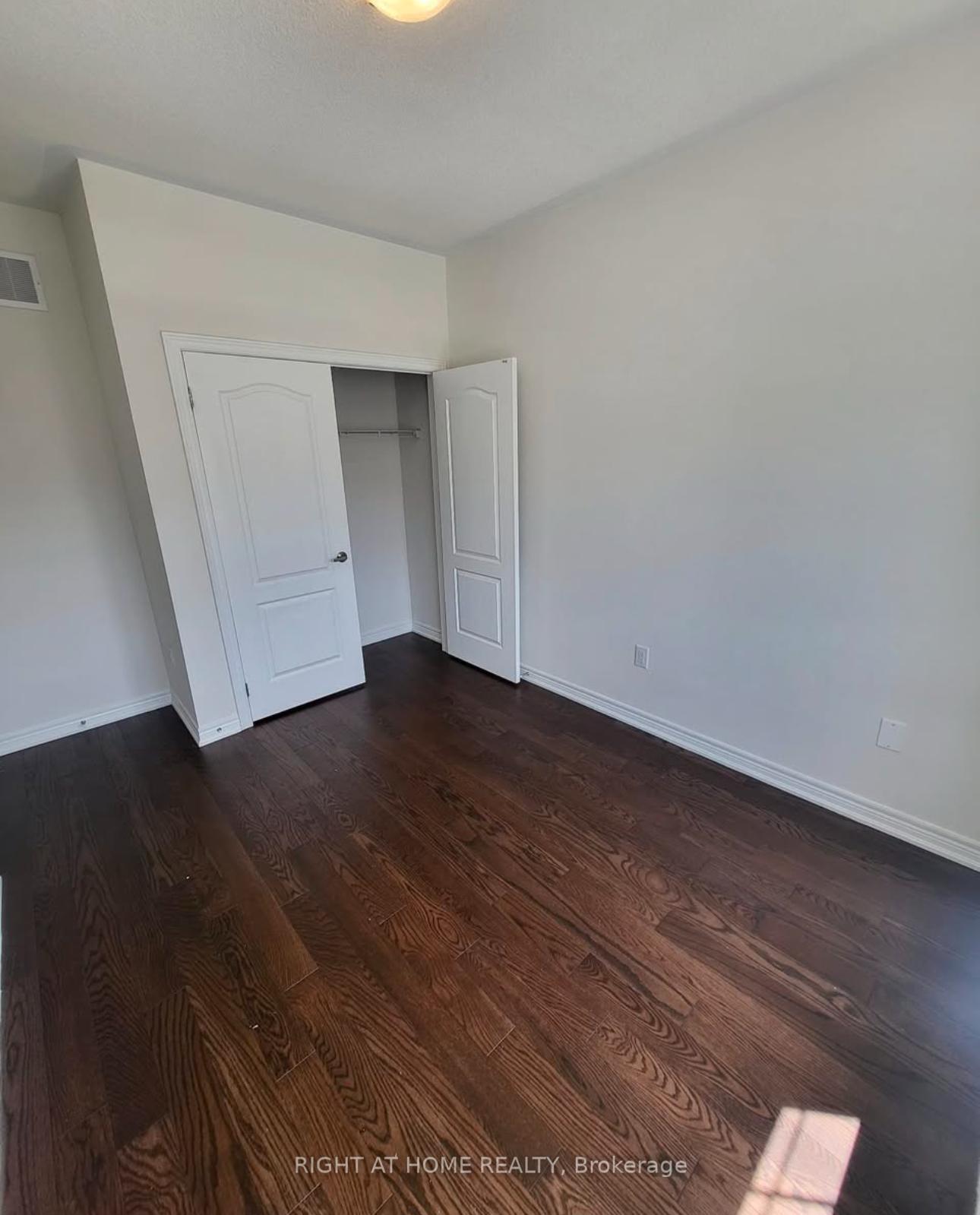 Photo 9 of Unit Unit A, 27 Hashmi Place, Brampton, Credit Valley — HOMEH