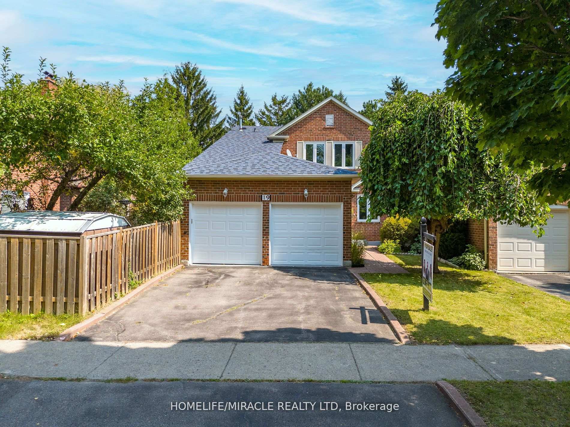 Photo 1 of 19 McCabe Crescent, Vaughan, Lakeview Estates — HOMEH