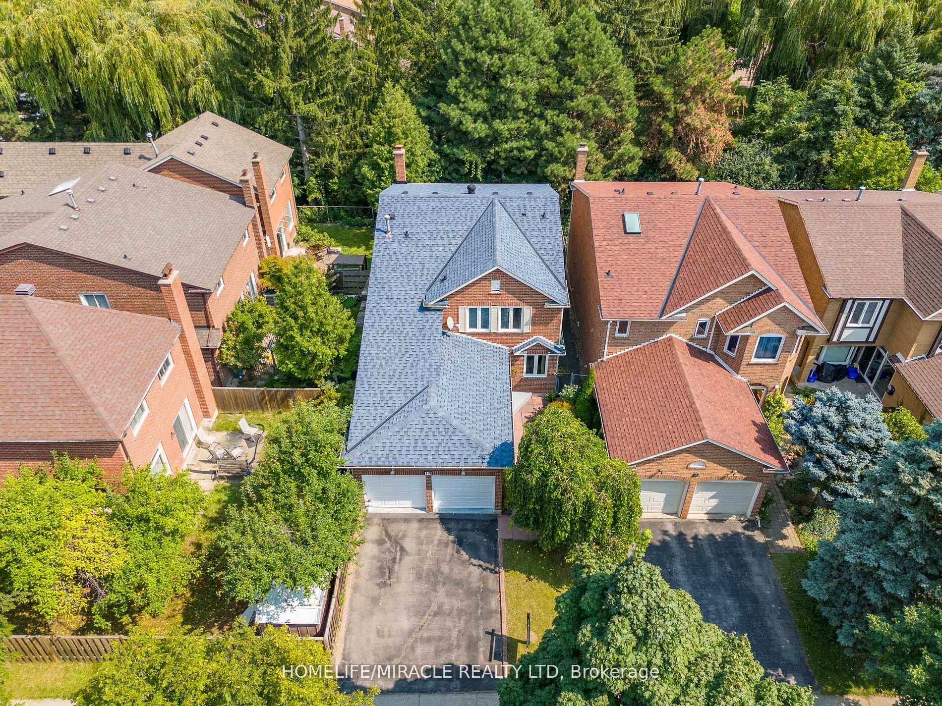Photo 2 of 19 McCabe Crescent, Vaughan, Lakeview Estates — HOMEH