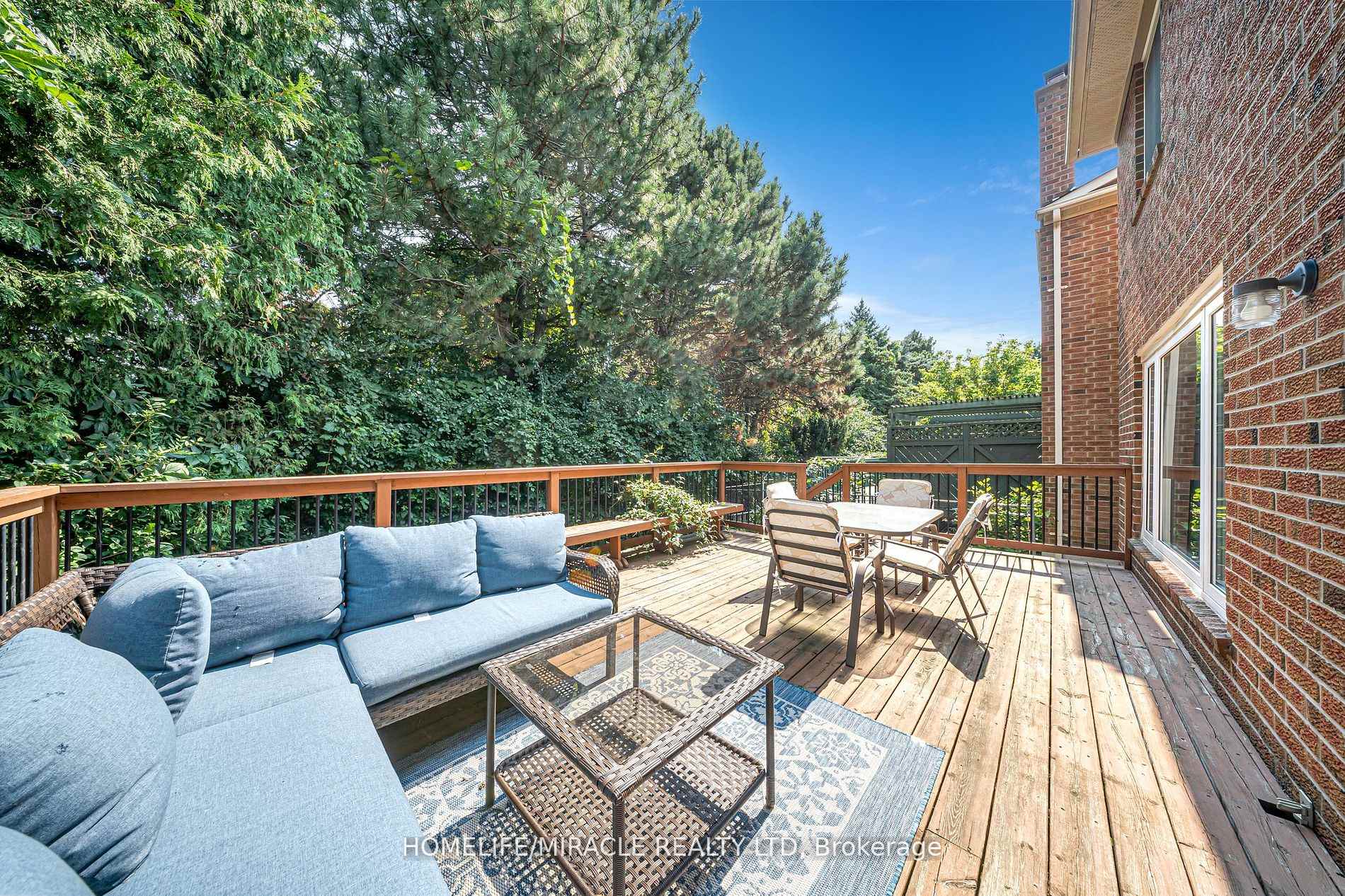 Photo 16 of 19 McCabe Crescent, Vaughan, Lakeview Estates — HOMEH