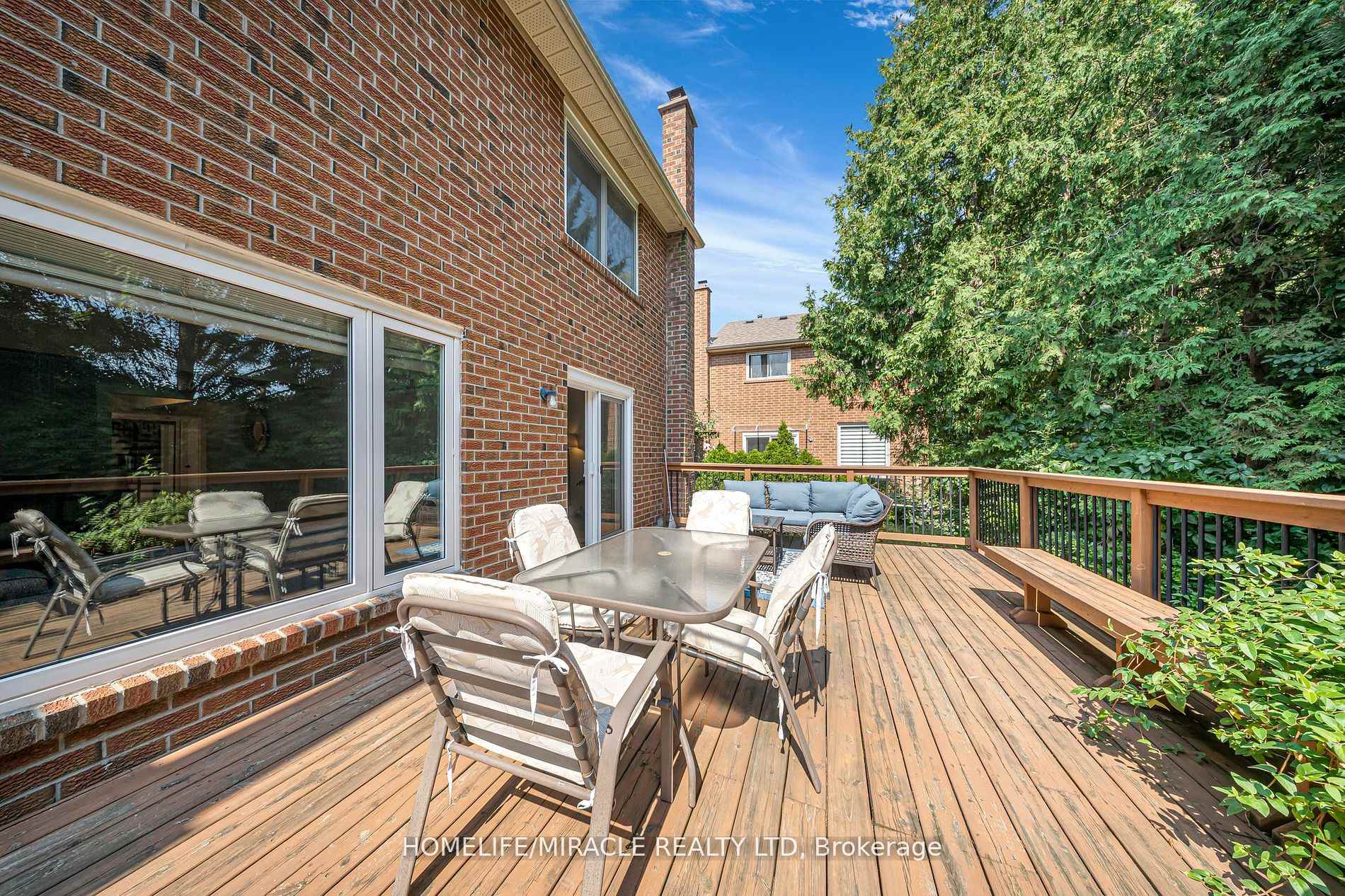 Photo 17 of 19 McCabe Crescent, Vaughan, Lakeview Estates — HOMEH
