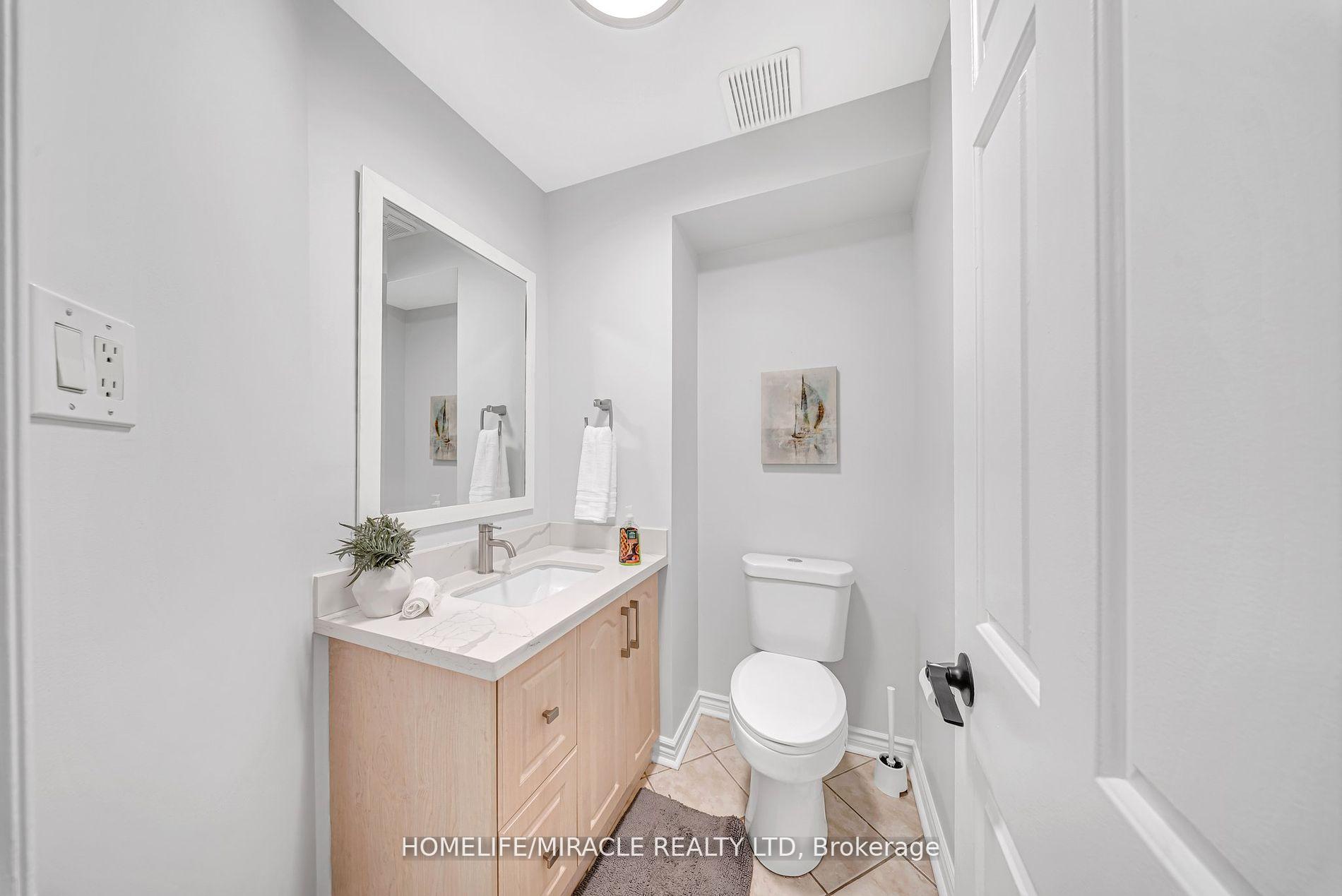 Photo 18 of 19 McCabe Crescent, Vaughan, Lakeview Estates — HOMEH
